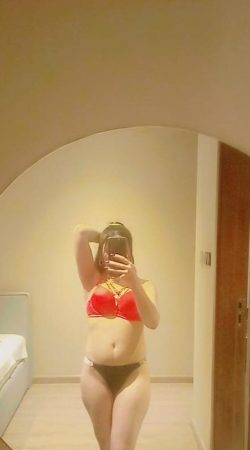 Experience Unforgettable Moments with Dayana Sol by Your Side