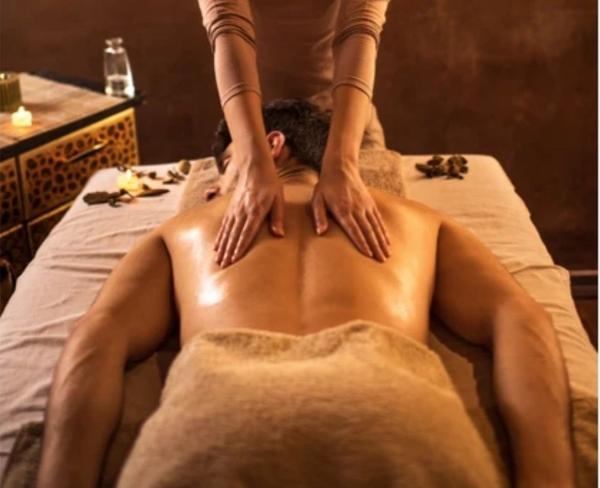 Discover Passionate Moments with Ivana Reine's Enchantment 2 Mis Fotos