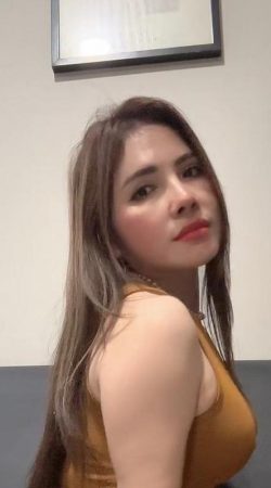 Experience Unforgettable Moments with Nayla Isidora Today