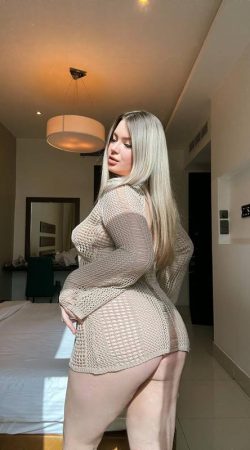 Elisa Mabel Awaits to Ignite Your Deepest Desires