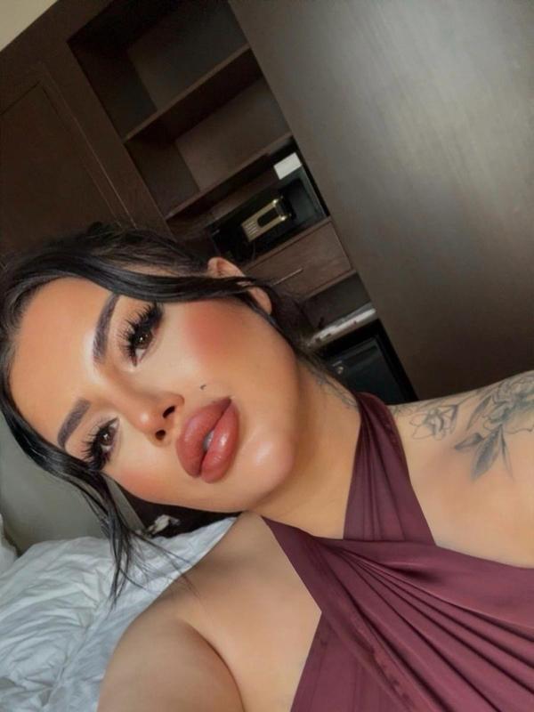 Discover the Alluring Charisma of Bárbara Lirio Tonight